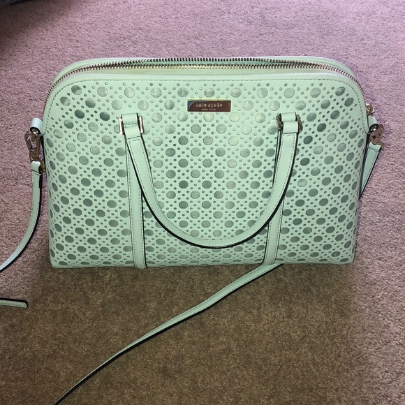 kate spade Handbags - Mint Kate Spade purse LOWEST PRICE